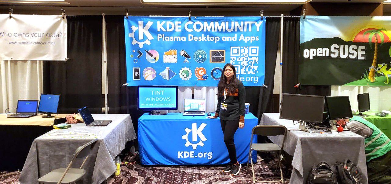 Expositor do KDE num evento externo